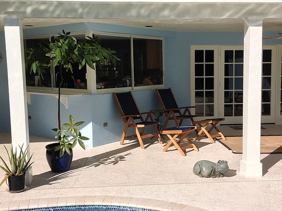 deck chairs patio with ceiling fan