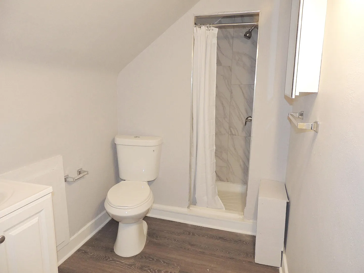 2803 Avondale Ave — Photo 4