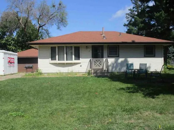 8930 61st Ave N, New Hope, MN 55428
