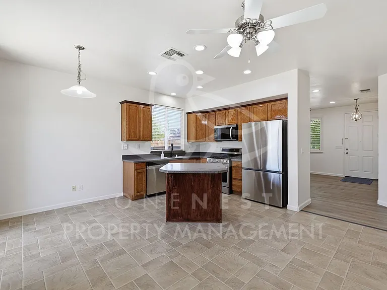 3518 Garden Rose Dr — Photo 6
