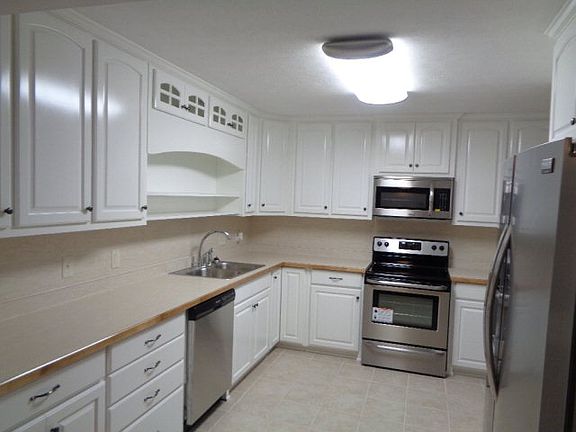 5th image of 229 Lady Astor Pl