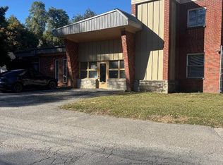 735 Park Dr, Alton, IL 62002