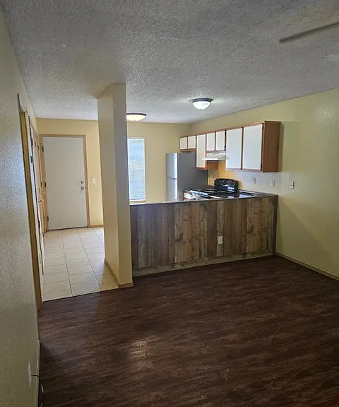 120 W Helena St #C — Photo 7