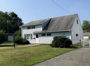 95 Park Ave, Iselin, NJ 08830