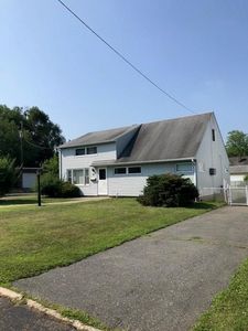 95 Park Ave, Iselin, NJ, 08830