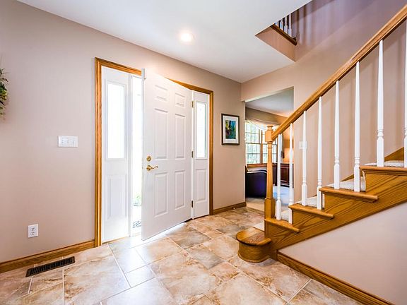 5th image of 4158 Grandwood Cir