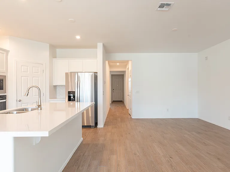 19214 W Badgett Ln — Photo 6