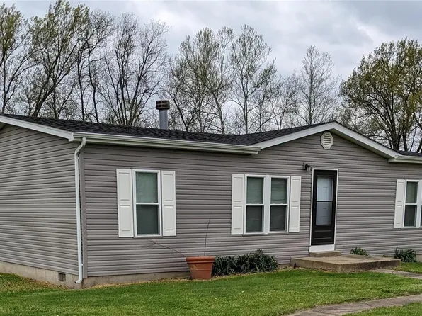 10 Monarch Ct, Winfield, MO 63389