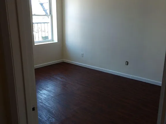 279 Goldsmith Ave #G2 — photo 4 of 7