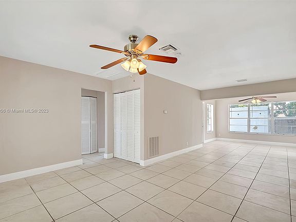 4th image of 3524 SW 14th St