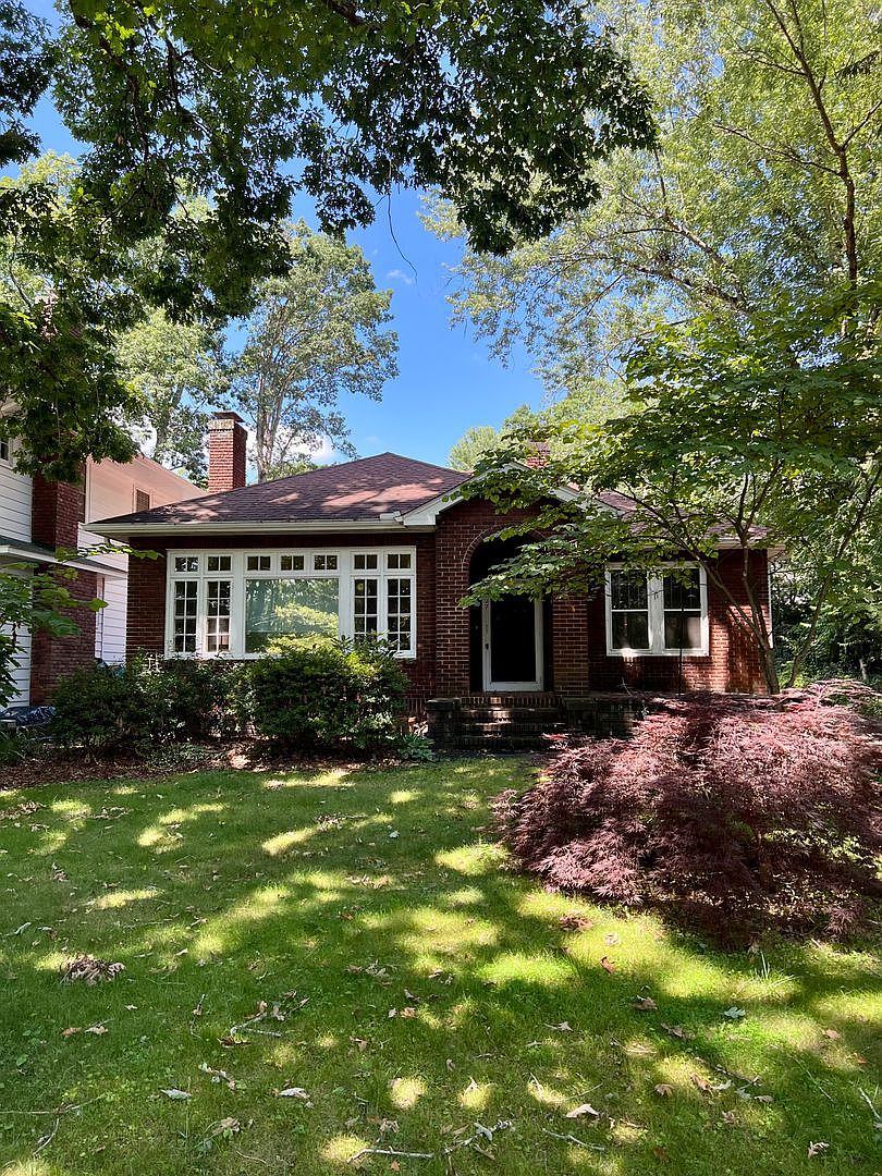 1527 Druid Hills Ave, Hendersonville, NC 28791 Zillow