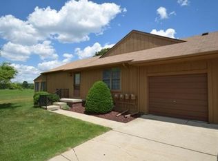 12341 Cambridge Blvd, South Lyon, MI 48178