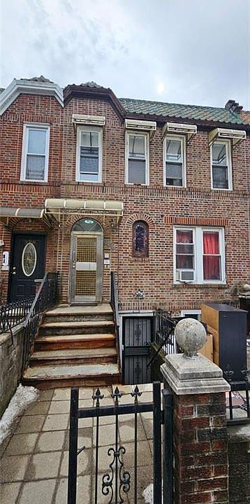 1st image of 364 Rutland Rd