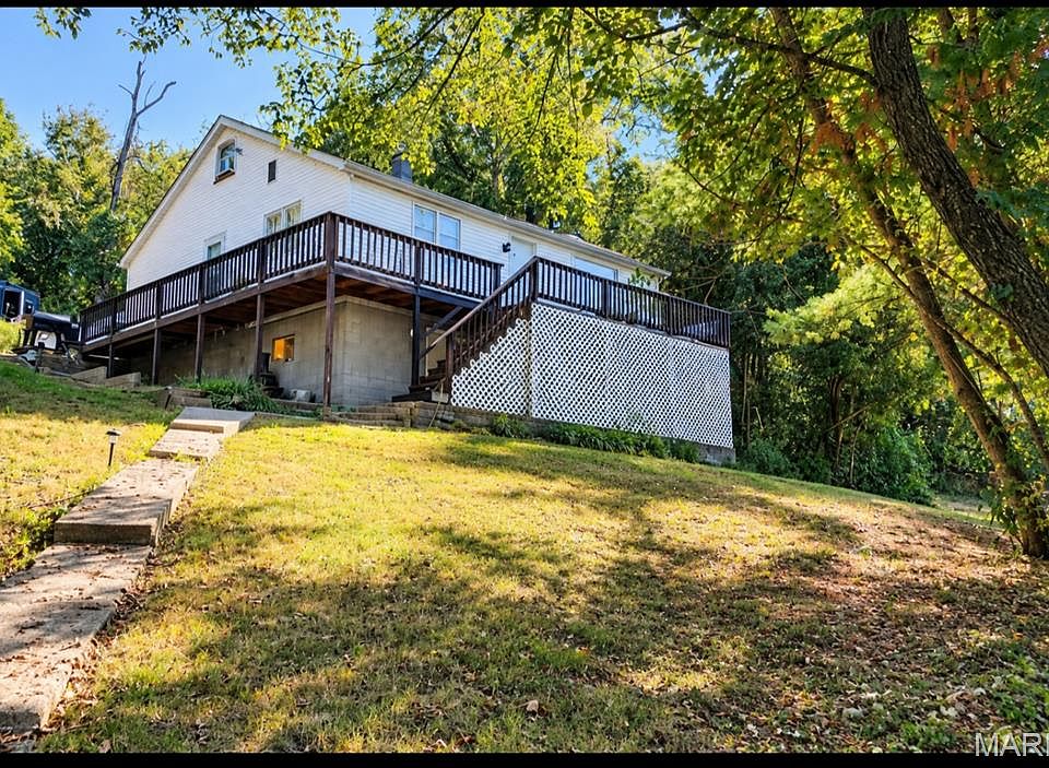 1st image of 4392 Flucom Rd
