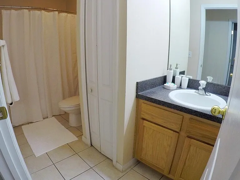 Royal Ridge Dr — Photo 24