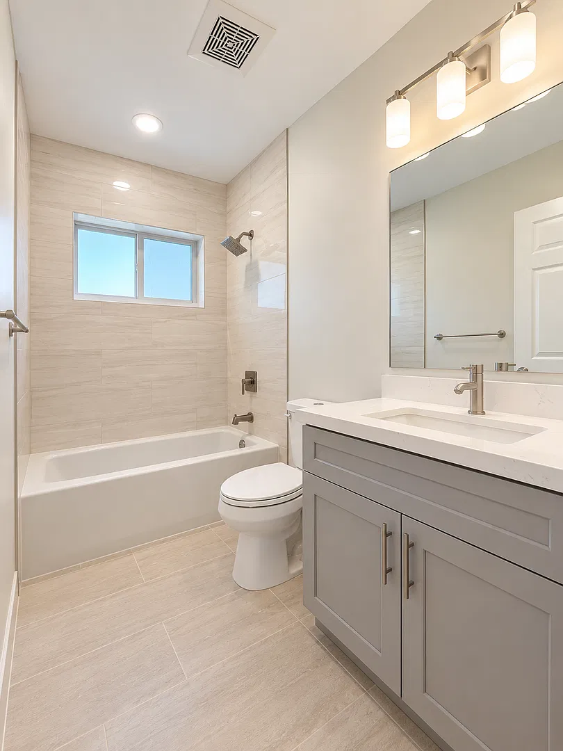 Fully Renovated 2br/2ba Corner Unit East Pompano Beach! — Photo 4