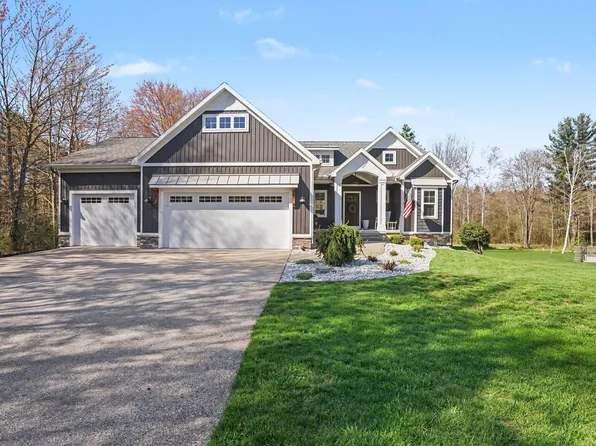 17789 112th Ave, Nunica, MI 49448