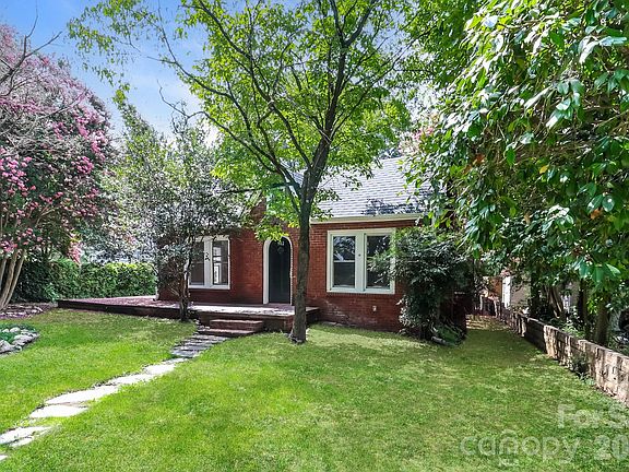 2nd image of 902 Venus St