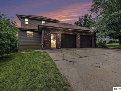 801 S Fillmore St, Papillion, NE, 68046