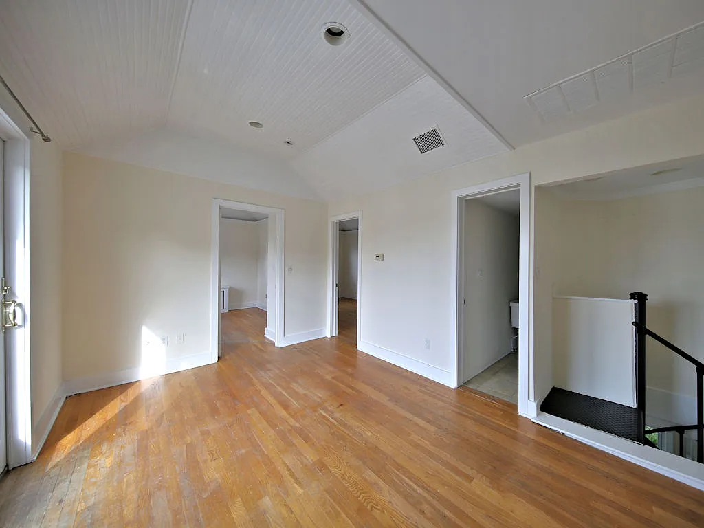 Apartment for Rent — Photo 4