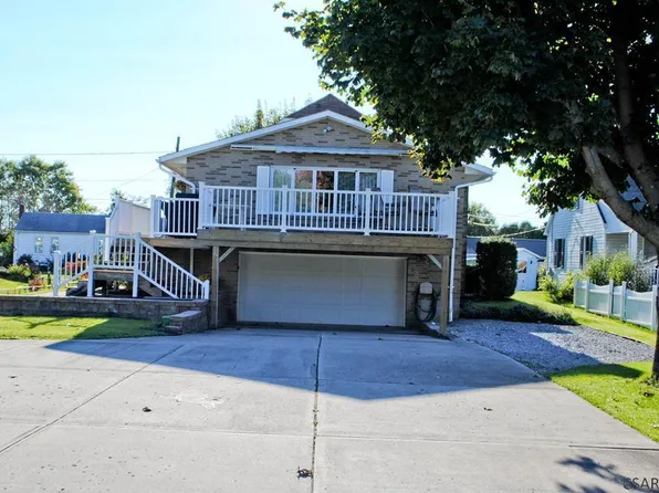 135 Hoffman Dr, Johnstown, PA 15904