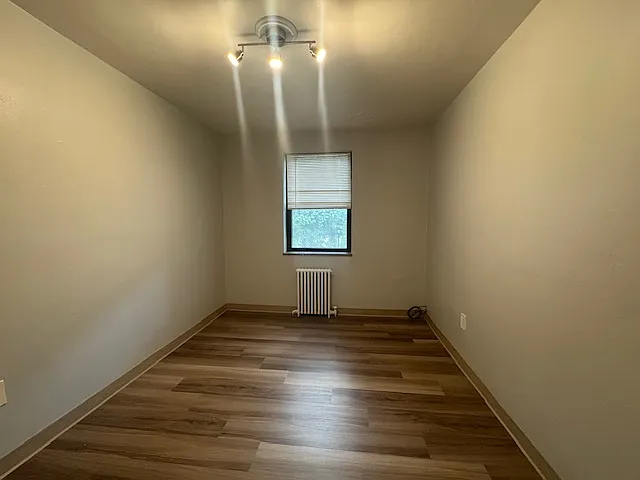 Royal Gardens Apartments — Photo 59