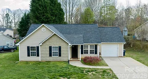 122 Addison Pl Photo 1