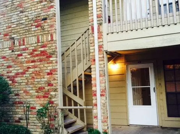 506 E Denton Dr, Euless, TX 76039
