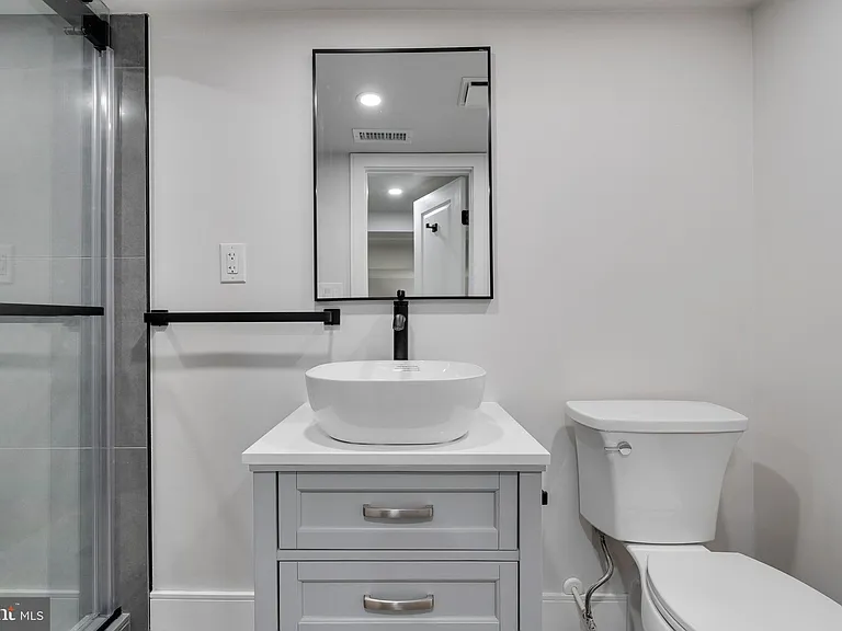 1323 Childress St NE — Photo 33