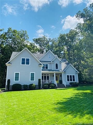 1st image of 2606 Royal Crest Dr