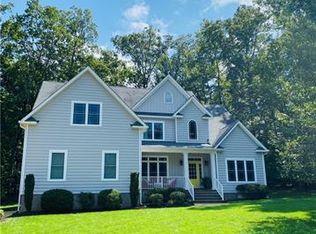 2606 Royal Crest Dr, Midlothian, VA 23113