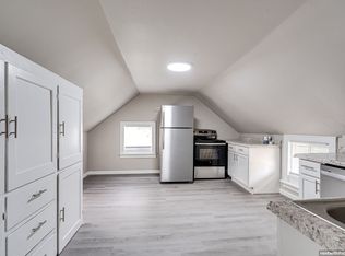 528 5th St #1/2, Menasha, WI 54952