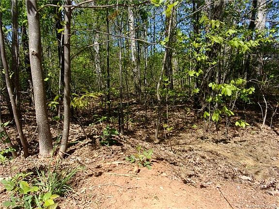 4th image of 165 Mossy Oak Ln #30