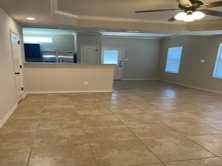 3 bed, 2.5 bath, 1325 sqft, $1,500 — Photo 4