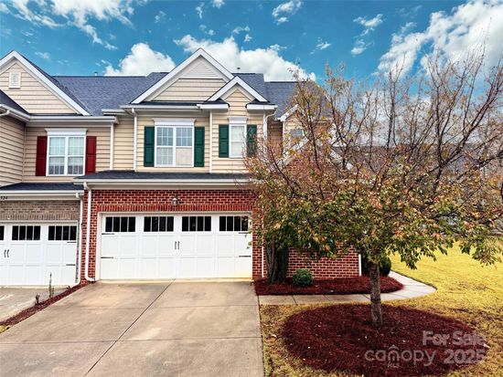 5520 Allison Ln, Charlotte, NC 28277