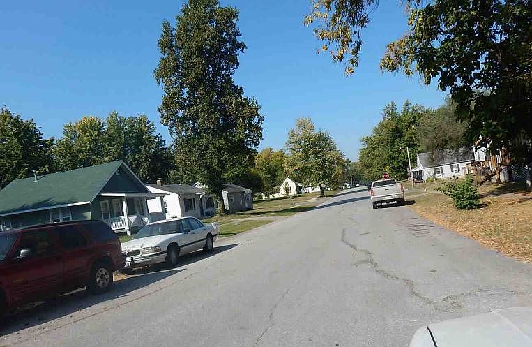 2nd image of 938 Carrico St