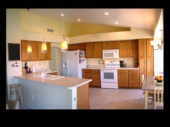 Spacious kitchen with breakfast nook