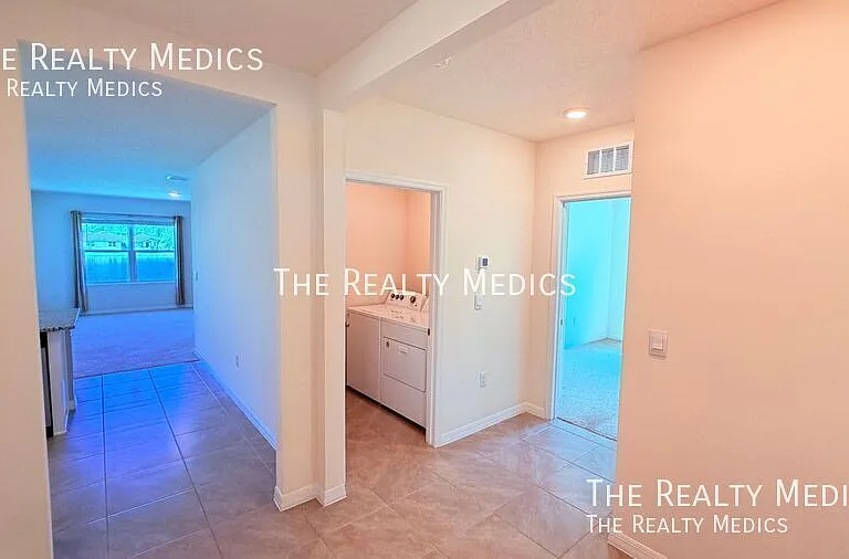 3231 Silas Dr — Photo 19