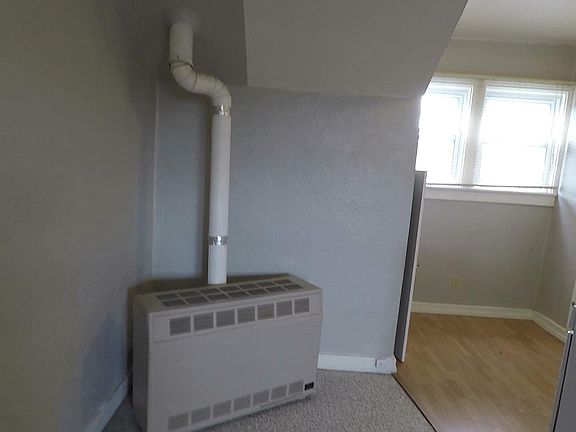 3rd image of 712 Park Ave #5