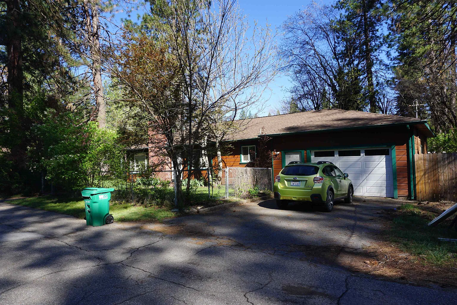 2261 Mansell St photo 1