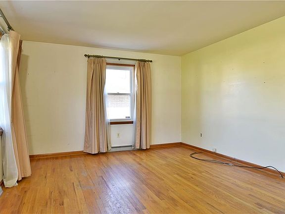 5th image of 1665 Dodge Dr NW