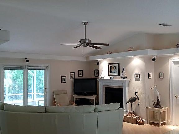 5th image of 27 Century Ln