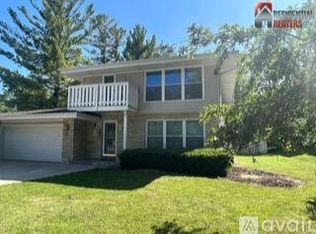 N40W5535 Wilshire Dr, Cedarburg, WI 53012