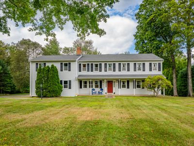 21 Hill Circle, Trumbull, CT, 06611
