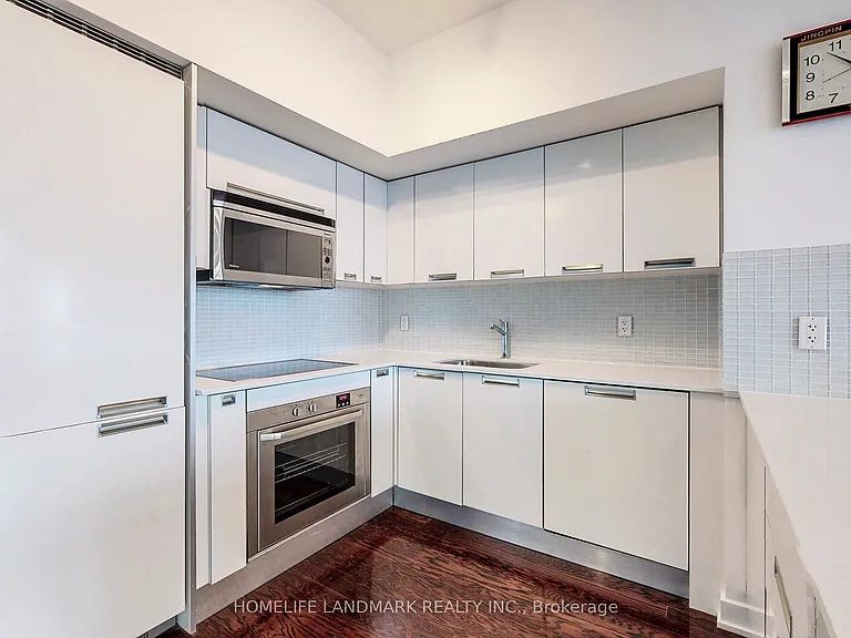 33 Charles St E #3406 — Photo 13