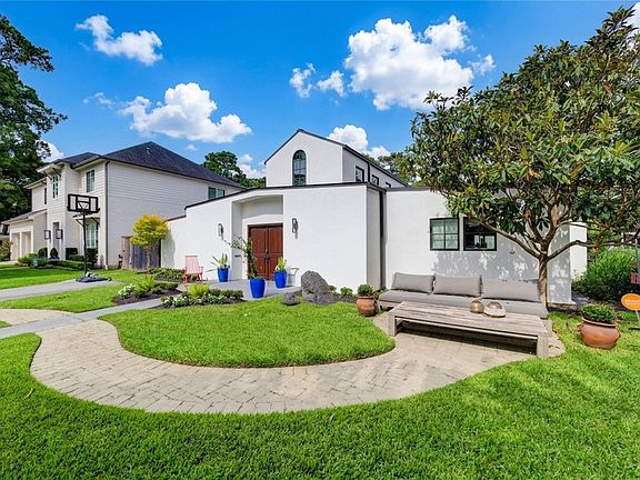 3rd image of 331 Gershwin Dr