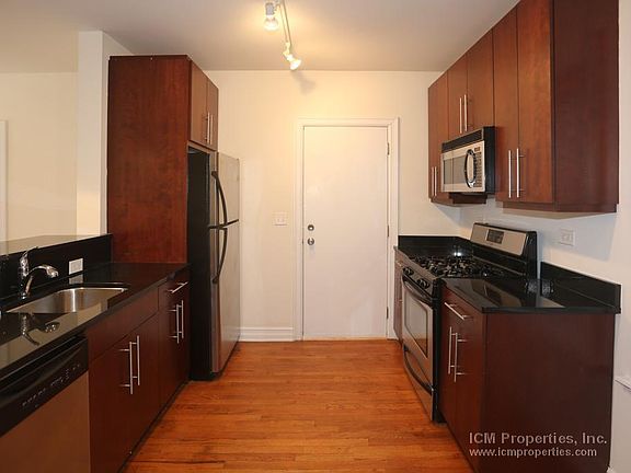 4th image of 3810 N Sheffield Ave #1K