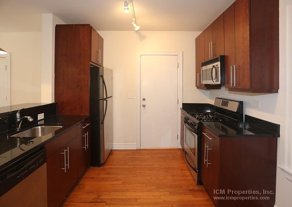 1st image of 3714 N Sheffield Ave #2S