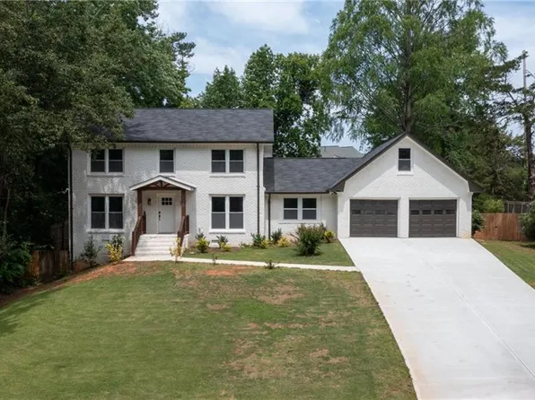 4307 Cedar Wood Dr SW, Lilburn, GA 30047