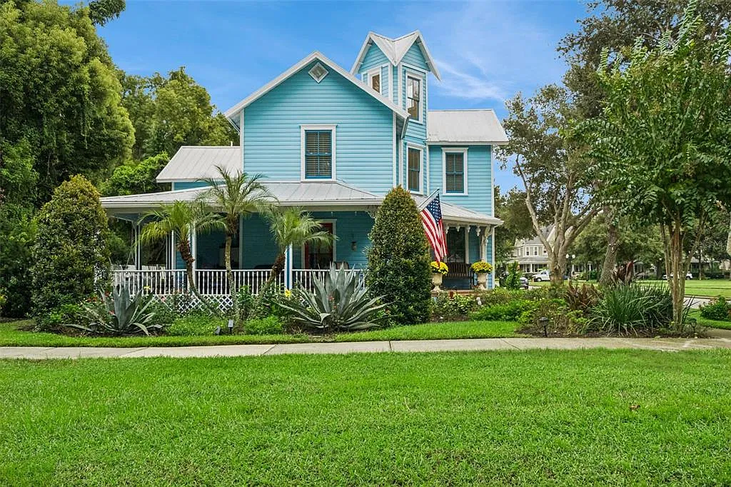 4 bed, 4.5 bath, 2536 sqft, $3,500 — Photo 2